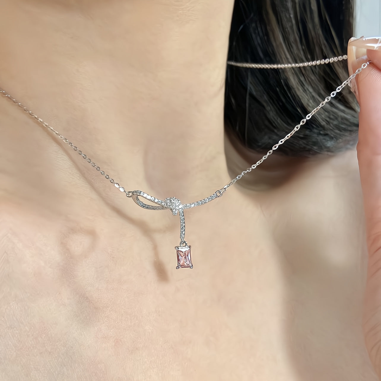 Aurora Small Sugar Cube Ribbon Knot Necklace Female Clavicle Chain